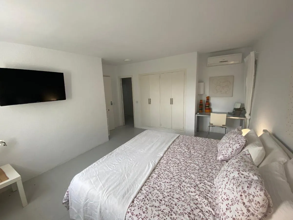 Cala Castell Suites Валь-льобрега 0*,