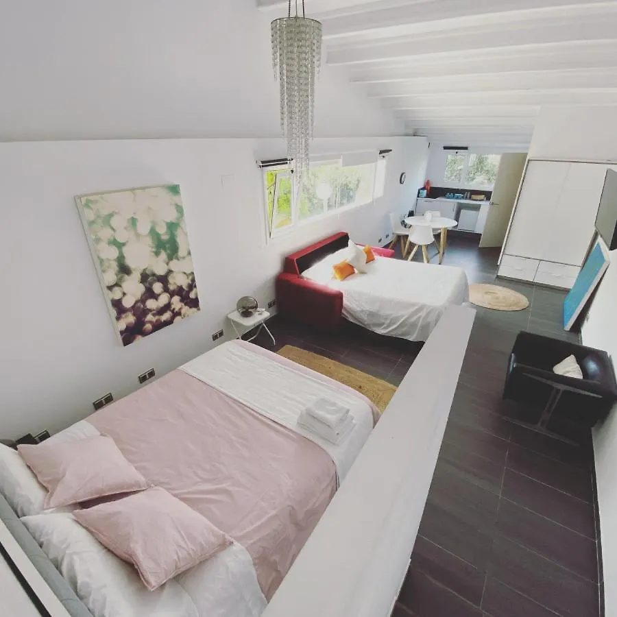 Гостевой дом Cala Castell Suites Валь-льобрега